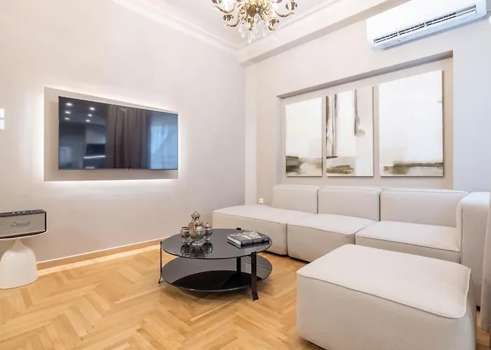 Urban Elegance In Kolonaki