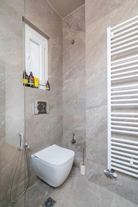 Urban Elegance In Kolonaki Apartment