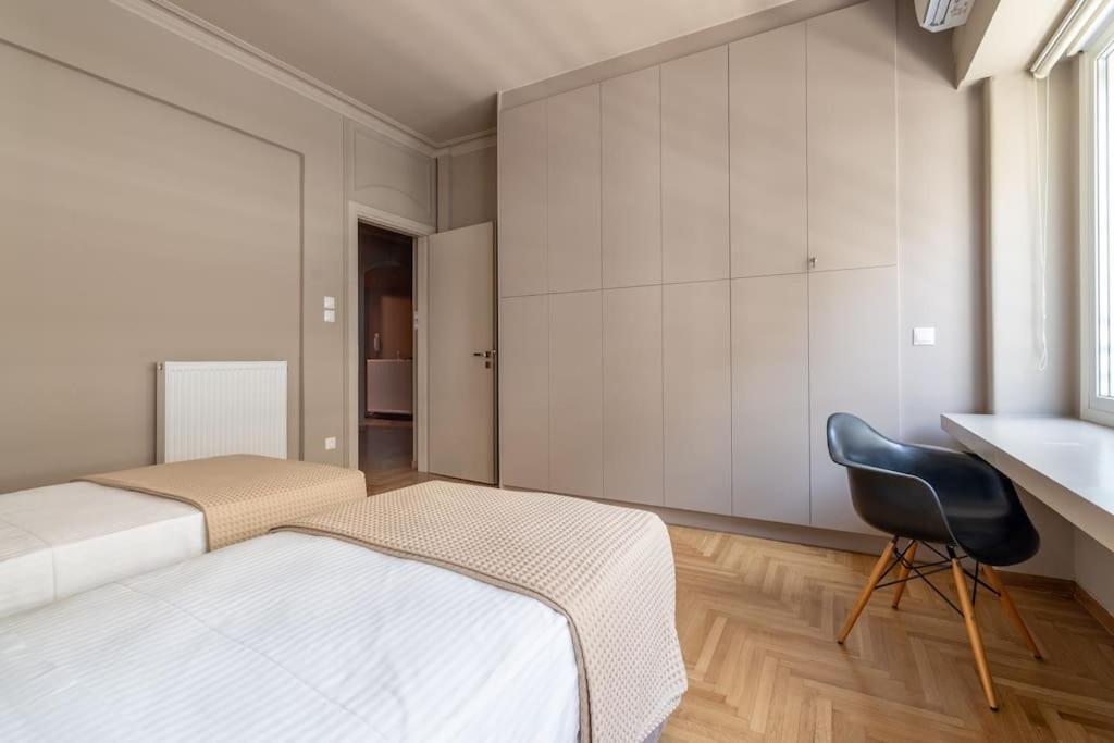 Urban Elegance In Kolonaki Apartment *